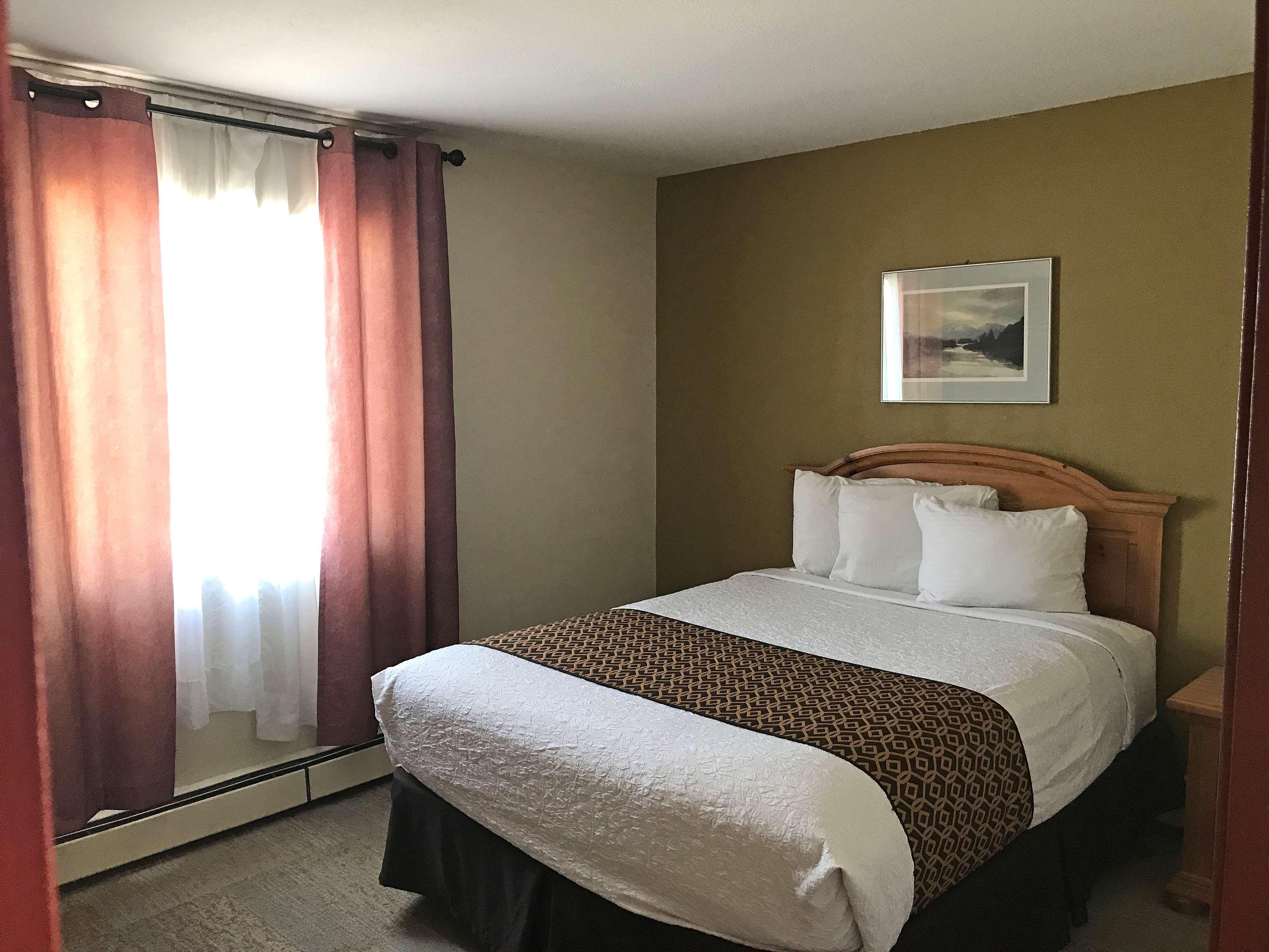 Americas Best Value Inn & Suites Anchorage Airport Exterior photo