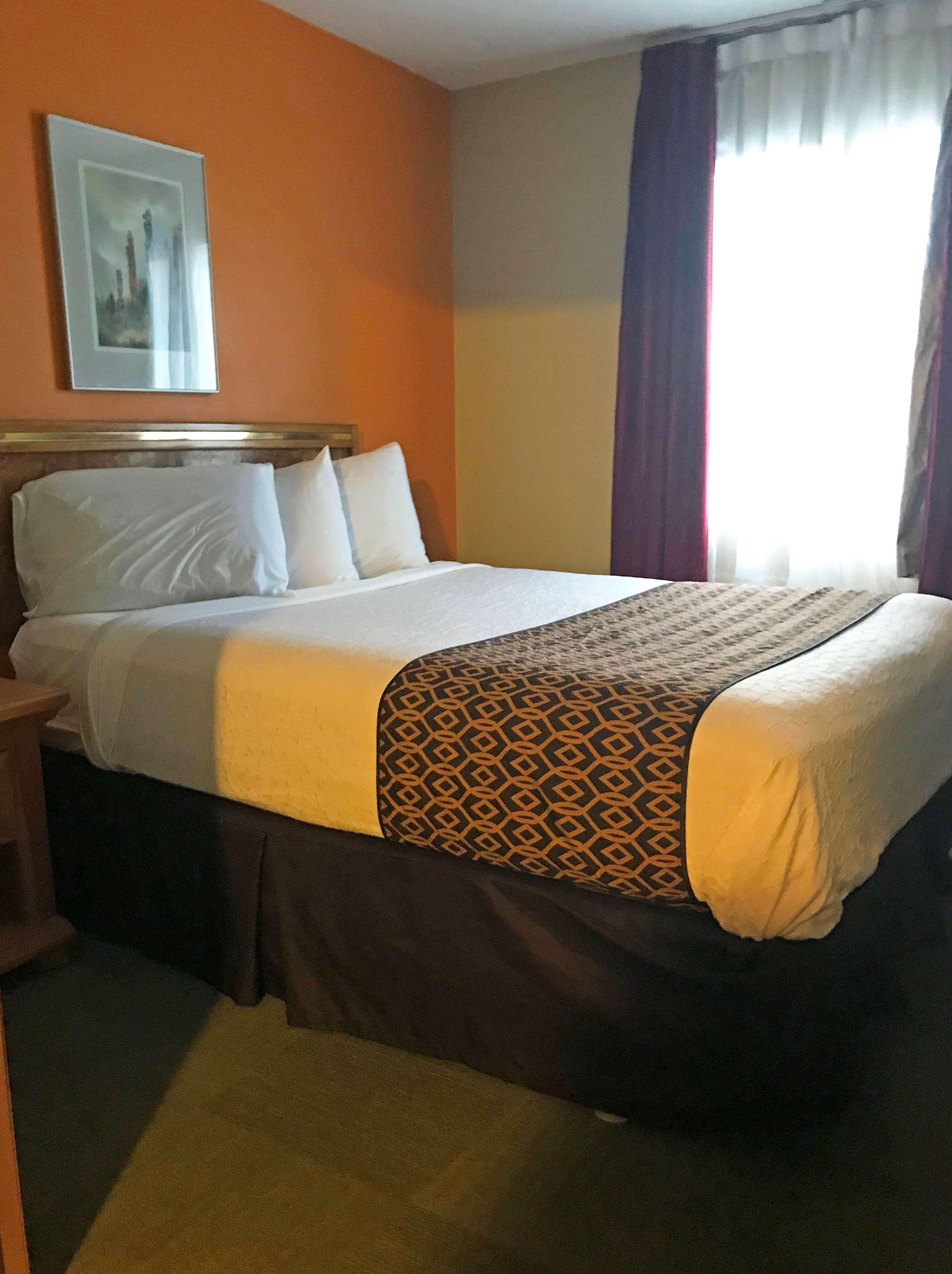Americas Best Value Inn & Suites Anchorage Airport Exterior photo