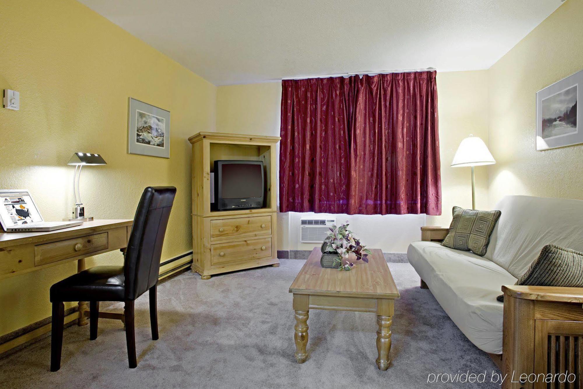 Americas Best Value Inn & Suites Anchorage Airport Room photo